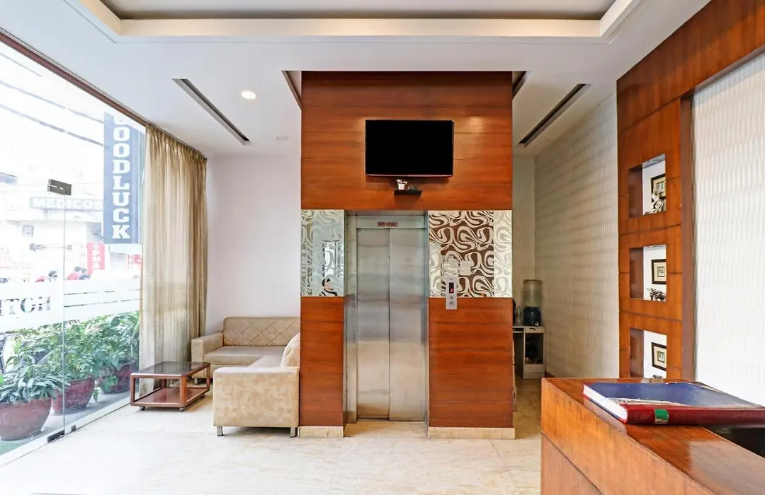 Airport Hotel Goodluck-1